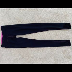 Reversible Size 4 Black/Pink Lululemon Leggings